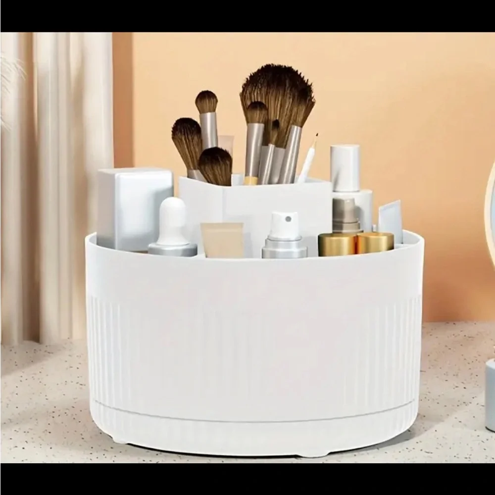 A Rotary Desktop Cosmetic Storage Box